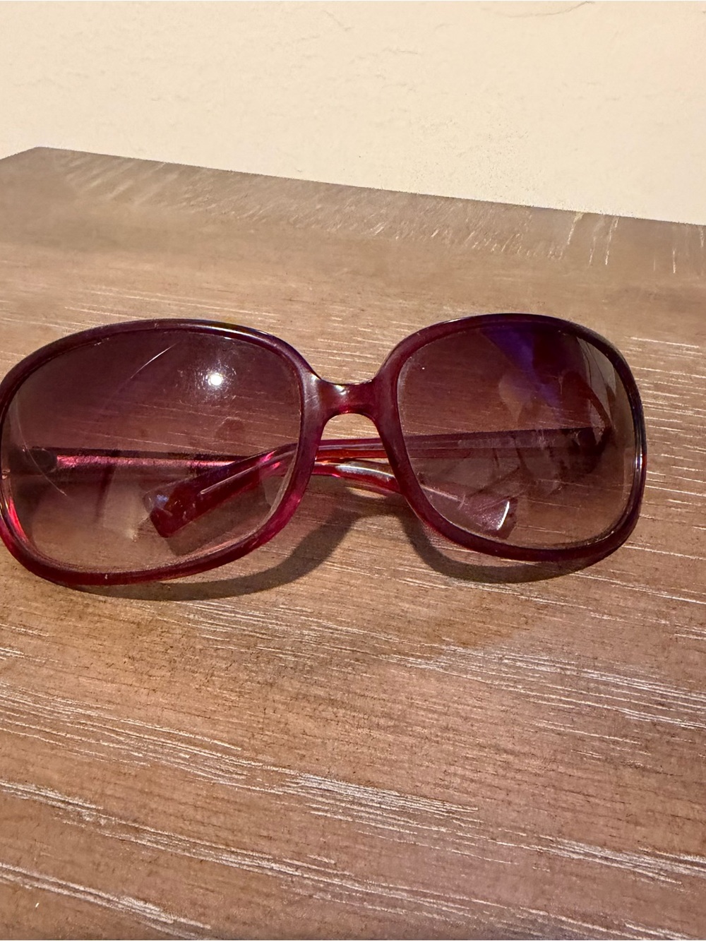 Oliver Peoples Red Oversized Sunglasses - Picture 4 of 6